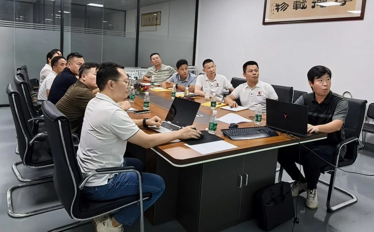 热烈欢迎东莞盛和塾西部塾领导一行莅临富上电子参观指导(图4) 热烈欢迎东莞盛和塾西部塾领导一行莅临富上电子参观指导(图4)